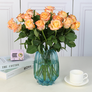 含蓄不张扬 蒙娜丽莎玫瑰花鲜花云南直发 家用办公室水养橙红玫瑰