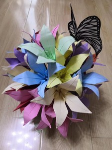 手工作业折纸创意小制作百合花花束幼儿园小学生废物利用环保diy