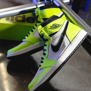 代购耐克男子高帮篮球鞋经典休闲鞋aj1荧光绿nike jordan1 volt