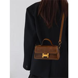 香港代购棕色真皮小方包包女士2024新款高级质感小众轻奢斜挎小包