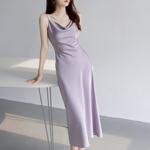 真丝缎面香芋紫吊带连衣裙女春季新款高级感气质打底包臀丝绸长裙