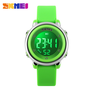 新款Skmei/时刻美七彩LED背光儿童电子运动硅胶手表多功能防水表