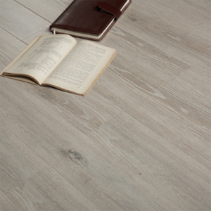 北美枫情强化木地板凝脂银妆 地板板材室内地板防滑耐磨地板家用