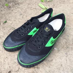 荣光足球鞋男学生青少年训练鞋低帮耐磨防滑钉子帆布鞋成人工作鞋