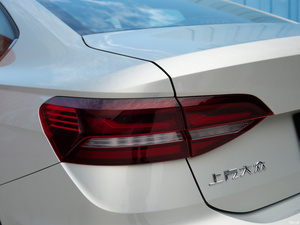 00曾迪企业店2淘宝适用于大众朗逸尾灯总成08-17款原装左右刹车灯后