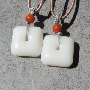 方言和田玉特惠新疆且末县米达料无结构珍稀白玉方形平安扣吊坠w