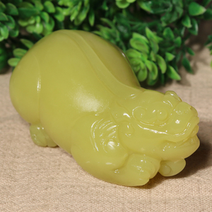 方言精品特惠辽宁岫玉鸡油黄玉手工巧雕祥瑞貔貅细腻手把件摆件n