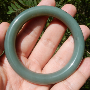 方言和田玉收藏级精品罕见新疆且末料蓝玉含特殊金属矿圆条手镯w