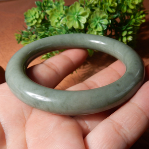 方言一手精品放大漏和田玉新疆沙枣青蓝色基调内径58mm玉手镯子h