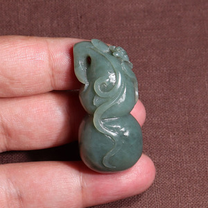 方言和田玉精品特惠新疆细腻油润沙枣青籽料福禄葫芦吊坠挂件n