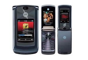 Motorola/摩托罗拉V8经典时尚商务超薄翻盖怀旧备用手机老人机