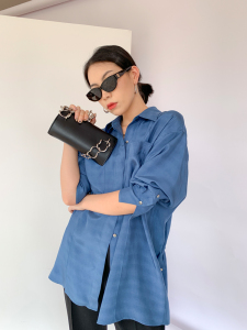 蔻丝kohs新款设计感小众蓝色衬衫女秋季时尚气质宽松长袖上衣外套