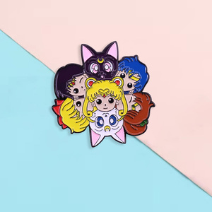 卡通可爱美少女战士胸针金属徽章创意书包装饰别针动漫配饰礼物