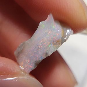 00啊浩水晶淘宝天然粉澳宝原石六棱柱摆件澳洲欧泊水晶蛋白石把玩