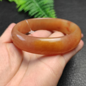 石韵金生直播间 特价金丝玉 新疆戈壁彩玉老料萝卜纹特女士色手镯