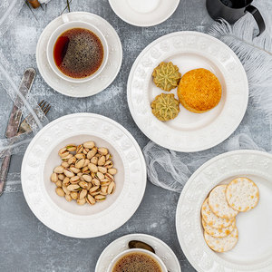 欧式家用白色陶瓷浮雕西餐盘深盘子套装水果盘咖啡杯碟马克杯餐具