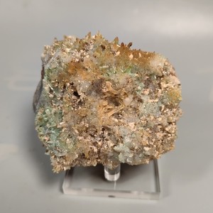 云南黄水晶绿水晶砷钙铜矿共生 精品小摆