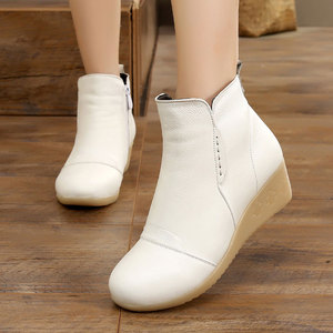 秋冬季女鞋护士鞋白色坡跟牛筋底中跟女棉鞋短靴加绒保暖真皮鞋子