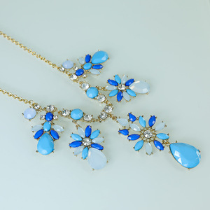 欧美风饰品蓝色宝石花朵项链女满钻耳环套装精美首饰时尚百搭配饰