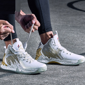 安踏篮球鞋男鞋2017冬新款正品勇士汤普森二代男