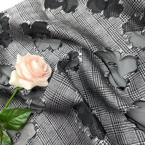 布艺岛 威尔士格纹镂空黑色花朵欧根纱面料 春夏套装裙子布料