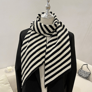 斜条纹围巾