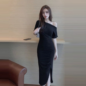 连衣裙女2022夏季名媛气质修身显瘦女神范开叉气质打底长裙连体裙