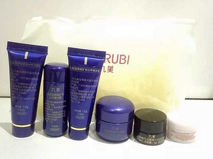 丸美蓝珊瑚套盒旅行小套装补水保湿矿物水养明星六件