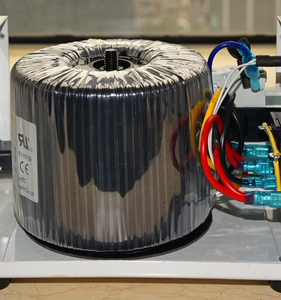 箭猪单相环形隔离变压器220v转220v2000w隔离牛电源大功率a级全铜