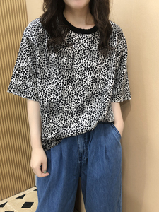 BOBO1972夏装新款韩版宽松休闲短袖圆领t恤女黑白上衣