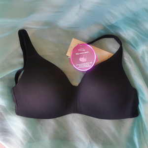 泰国华歌尔光面薄款文胸女士纯棉杯里舒适大码内衣wo1518 19