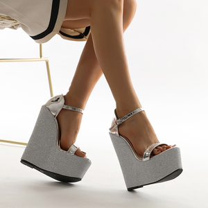 18cm坡跟凉鞋恨天高高跟鞋大码夜店走秀性感模特防水台银色露趾女