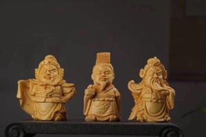 黄杨木雕三国人物刘备关羽张飞桃园三结义摆件水浒传居家装饰礼品