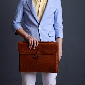 韩版男包韩国进口正品代购绅士风格男士钻孔花纹复古手拿包手提包