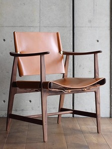 丹麦进口Carl Hansen&Søn马鞍皮椅餐椅实木设计师椅子轻奢靠背椅