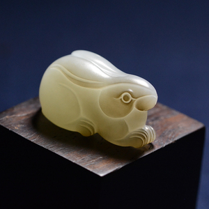 【品玉阁】新疆和田玉籽料海派玉雕玉兔清水皮生肖兔子挂件吊坠