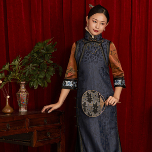 红馆纯手工旗袍老上海定制无袖双方襟元宝领提花缎马甲2023采澜间