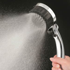 日本原装进口微气泡喷雾花洒家用洗澡黑色美肤雾状沐浴日式喷头