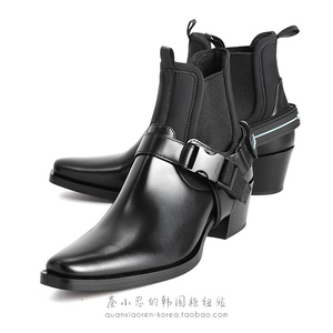 prada粗跟靴子