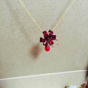 彼岸花项链  彼岸花锁骨链 简约版 钛钢镀18k玫瑰金不褪色 防过敏