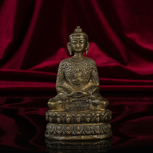 藏传老佛像 16世纪特殊袈裟原装藏释迦牟尼佛造像老佛像摆件护身