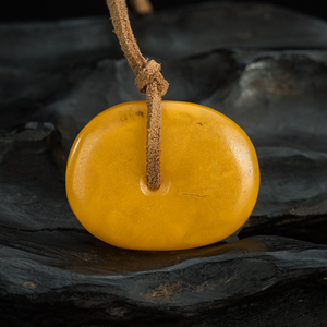 佛家七宝清代橙黄小孔橘皮纹老藏蜡蜜蜡琥珀平安扣吊坠项链老配饰