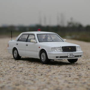 rais 1:43 丰田皇冠警车toyota crown 日本神奈川县白色警车模型