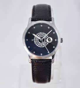 奔驰女士手表 带钻的字面盘 蛇纹皮带 精钢表壳 进口机心