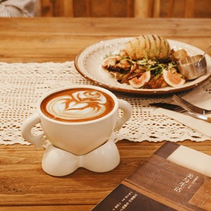 皮一下。出口韩国ins风叉腰陶瓷咖啡杯碟套装早餐杯可爱酸奶杯
