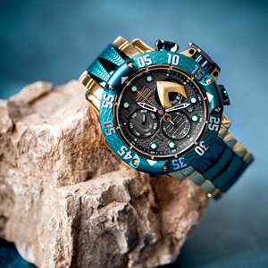 invicta dc联名限量款漫画小丑大表盘蝙蝠侠青铜夜光男手表26790