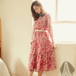 林允儿明星同款红色碎花连衣裙喇叭袖女印花超仙度假敬酒洋装裙夏