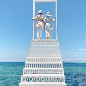 云端天梯云梯网红拍照打卡地户外摄影道具互动游设备景区美陈摆件