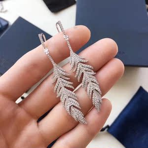 apm 羽毛耳钉羽毛耳环耳饰女不对称长款气质超仙个性纯银耳钉饰品