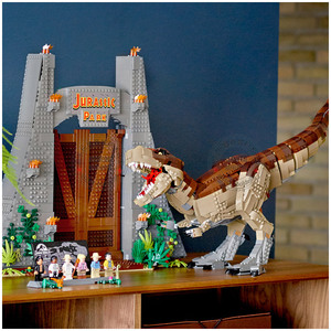 侏罗纪恐龙暴虐霸王龙雷克斯公园世界3人仔兼容乐高积木玩具75936